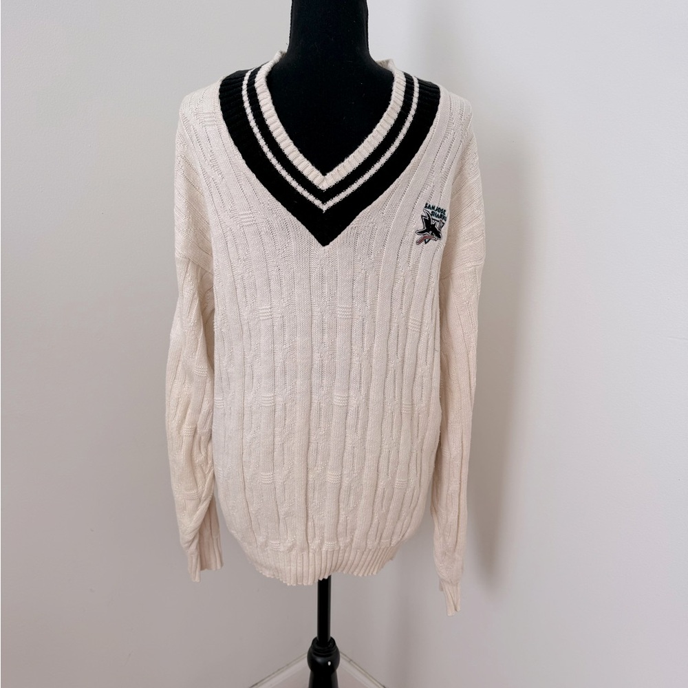 San Jose Sharks-Nutmeg-V-Neck Cable Sweater.  Off White, Size M